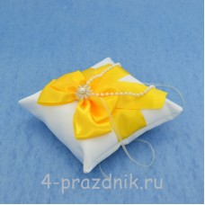 Подушка для колец в желтом оформлении podushka022