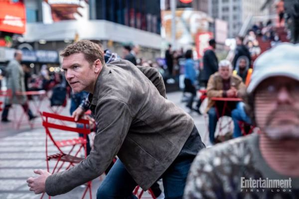 Вышли кадры триллера «Диспетчер» от режиссёра «Любой ценой» — премьера 21 августа